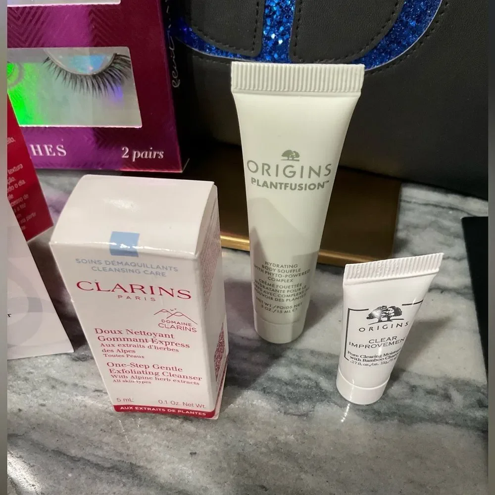 Dior Cosmetic‎ Bag & Skin Care Beauty Bundle